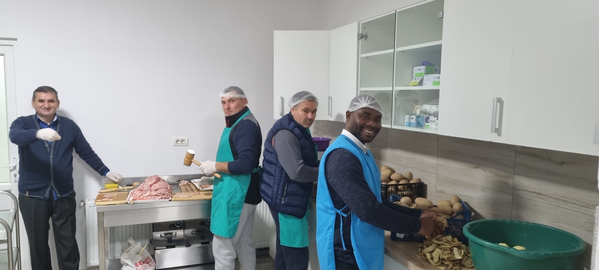 Colaborare & ajutorare — Coasta de Fildeș