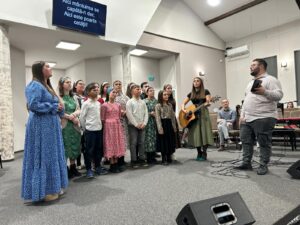 Slujire in cantare la Mosnita NOUA